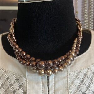 Vintage Elegant triple strand Pearl Necklace in brown and cream 17” hang tag RMN